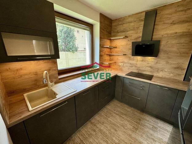 Prodej rodinného domu, Praha - Újezd nad Lesy, Novosibřinská, 220 m2