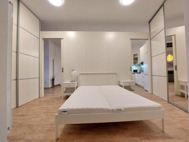 Pronájem bytu 2+kk, Hradec Králové, Škroupova, 71 m2