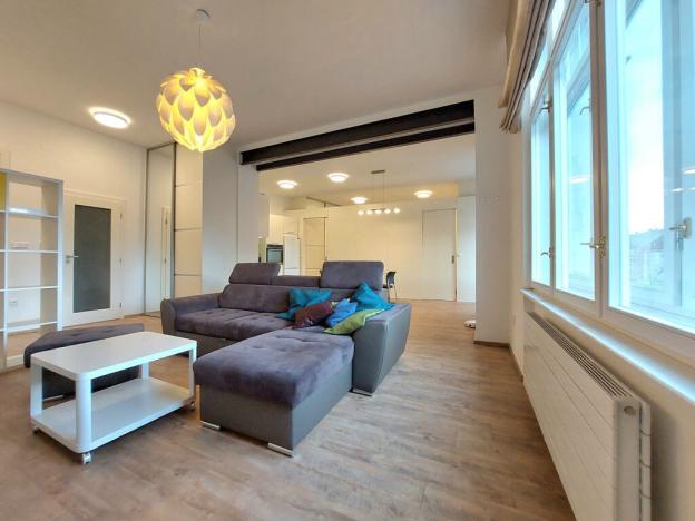 Pronájem bytu 2+kk, Hradec Králové, Škroupova, 71 m2