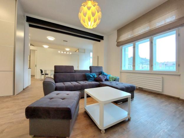 Pronájem bytu 2+kk, Hradec Králové, Škroupova, 71 m2