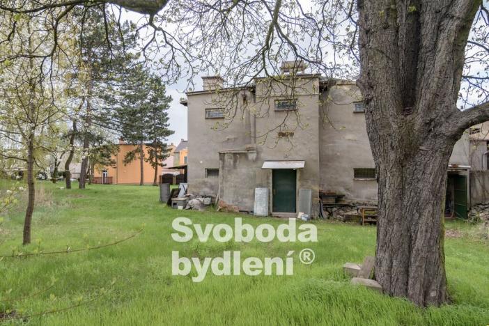 Prodej komerční nemovitosti, Hostomice, Ferrerova, 750 m2