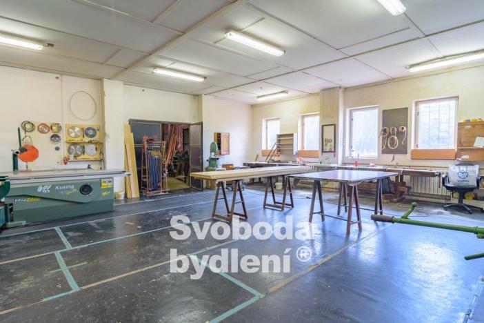 Prodej komerční nemovitosti, Hostomice, Ferrerova, 750 m2