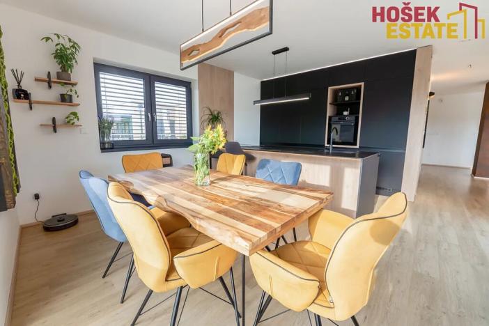 Prodej bytu 4+kk, Holubice, 135 m2