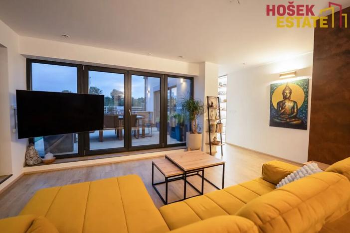 Prodej bytu 4+kk, Holubice, 135 m2