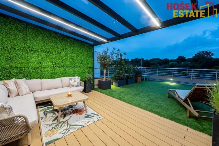 Prodej bytu 4+kk, Holubice, 135 m2