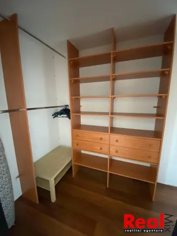 Prodej bytu 3+kk, Praha - Hrdlořezy, U Smetanky, 68 m2