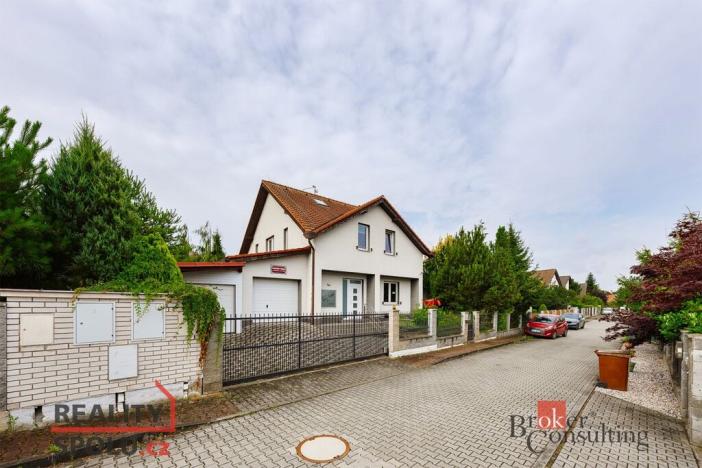 Prodej rodinného domu, Vodochody, 220 m2