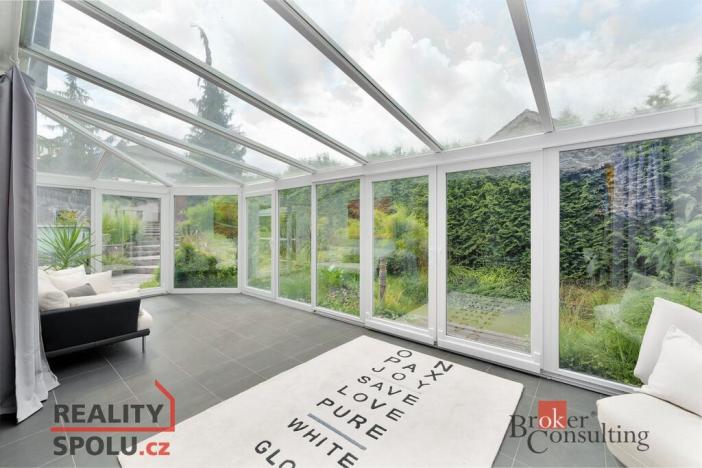 Prodej rodinného domu, Vodochody, 220 m2