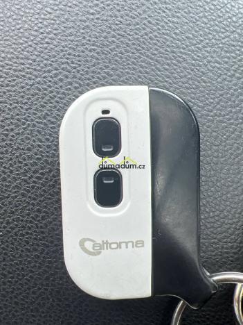 Pronájem garážového stání, Praha, Šrámkové, 5 m2