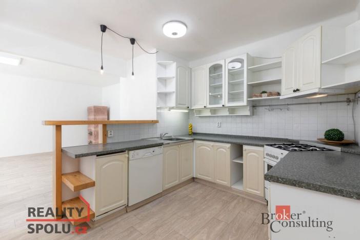 Prodej bytu 3+1, Opava, Lidická, 78 m2