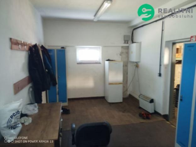 Prodej skladu, Dašice, 2500 m2