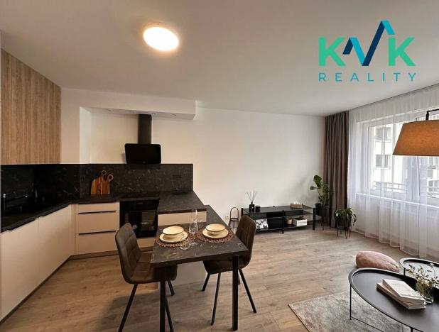 Pronájem bytu 1+kk, Ostrov, Myslbekova, 33 m2