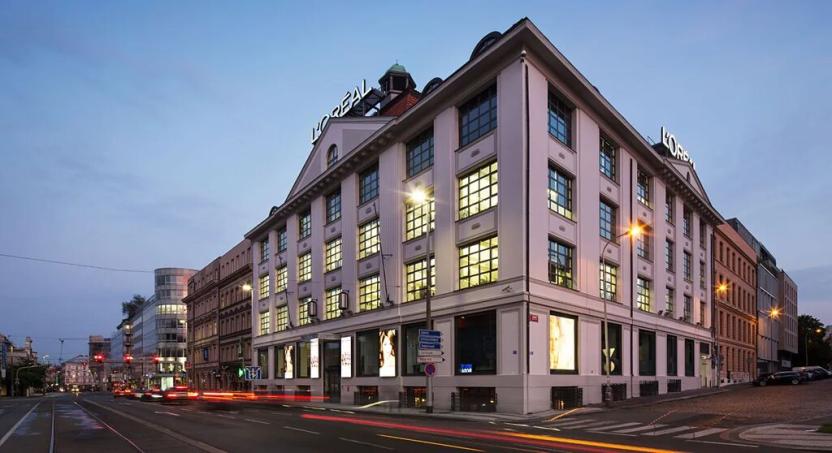 Pronájem kanceláře, Praha - Smíchov, Radlická, 245 m2