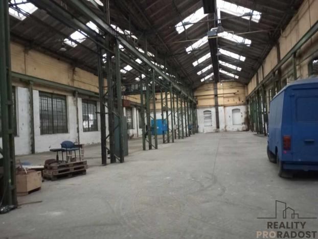 Pronájem skladu, Slaný, Netovická, 250 m2