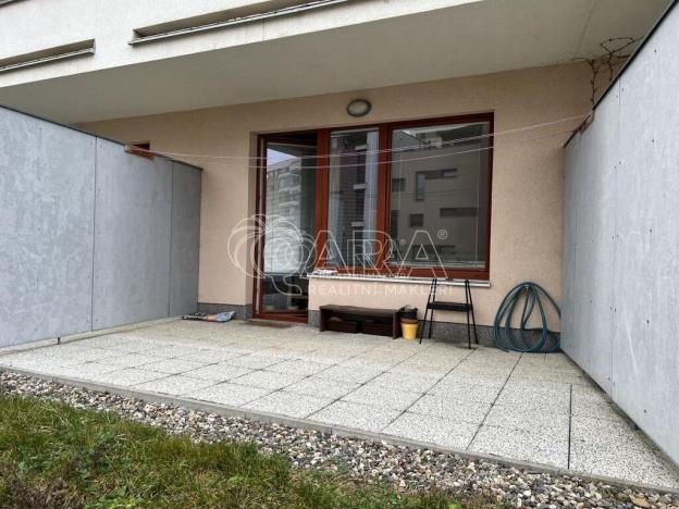 Pronájem bytu 1+kk, Praha, 32 m2