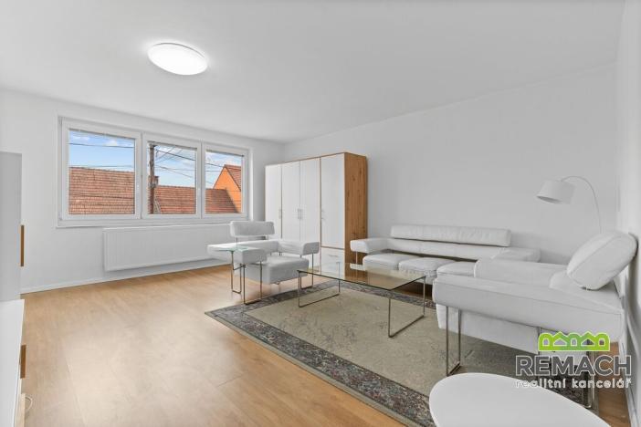 Pronájem bytu 2+1, Uherský Brod, 1. května, 60 m2