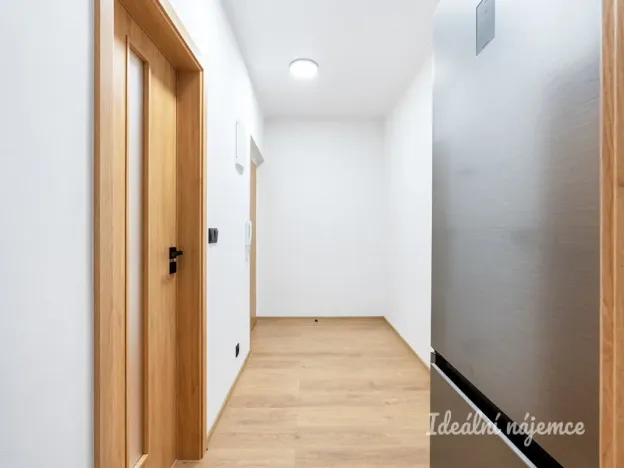 Pronájem bytu 1+kk, Praha - Uhříněves, Václava Trojana, 36 m2