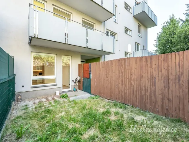 Pronájem bytu 1+kk, Praha - Uhříněves, Václava Trojana, 36 m2