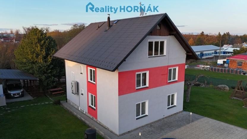 Prodej rodinného domu, Stádlec, 360 m2
