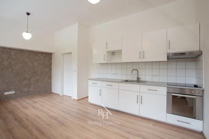 Pronájem bytu 2+kk, Kladno, náměstí Sítná, 44 m2