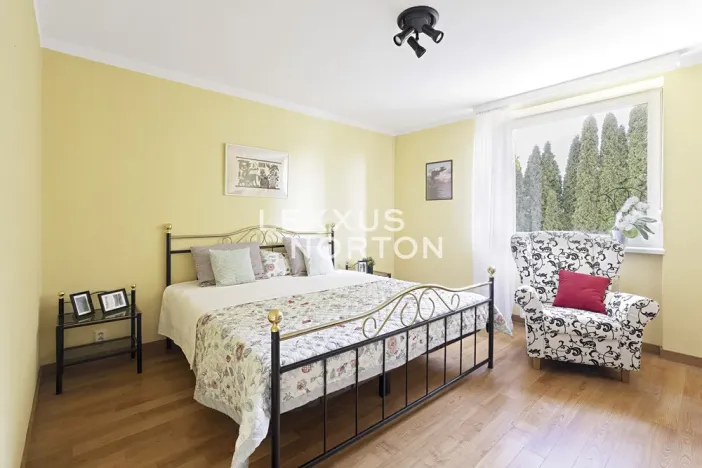 Prodej rodinného domu, Kamenice, Kruhová, 355 m2