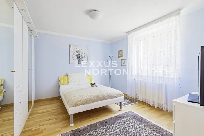 Prodej rodinného domu, Kamenice, Kruhová, 355 m2