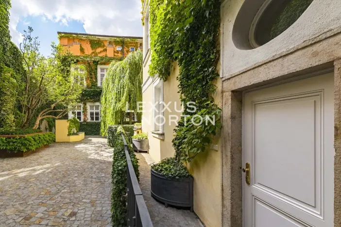 Pronájem bytu 2+kk, Praha - Malá Strana, Vlašská, 92 m2