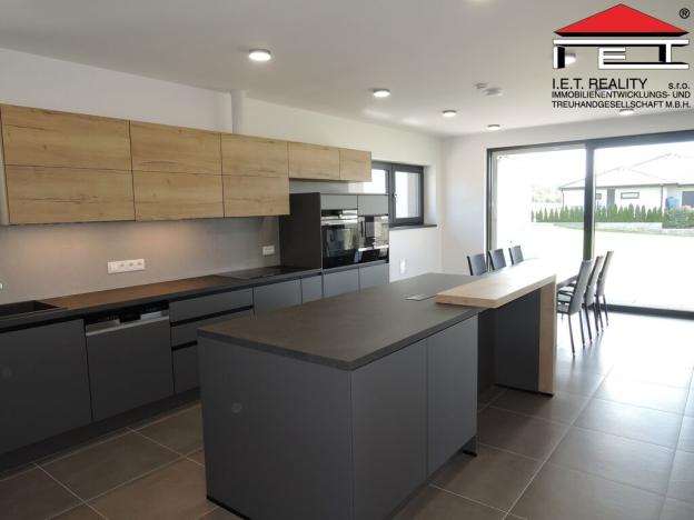 Prodej rodinného domu, Mezouň, 210 m2