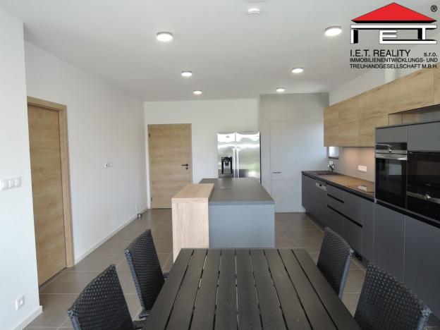 Prodej rodinného domu, Mezouň, 210 m2