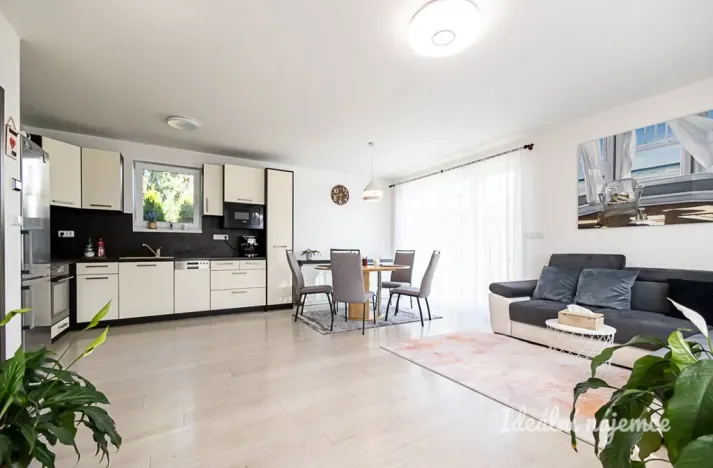 Pronájem bytu 3+kk, Hovorčovice, Střední, 76 m2