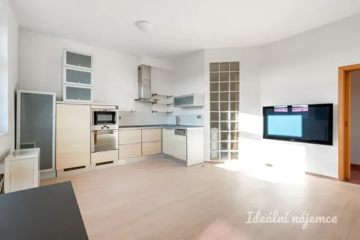 Pronájem bytu 2+kk, Praha - Holešovice, Jateční, 49 m2