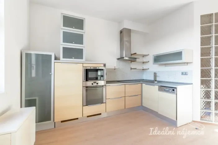 Pronájem bytu 2+kk, Praha - Holešovice, Jateční, 49 m2