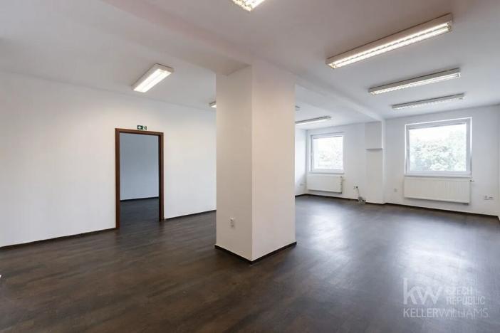 Pronájem kanceláře, Louny, Husova, 175 m2