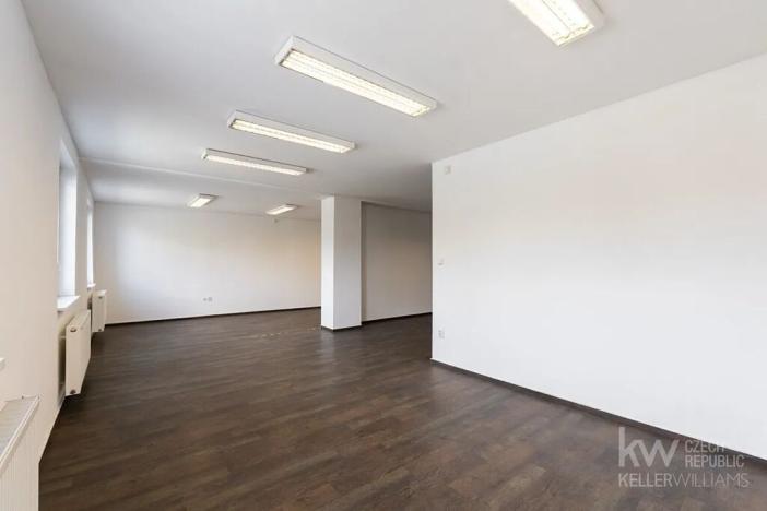 Pronájem kanceláře, Louny, Husova, 175 m2
