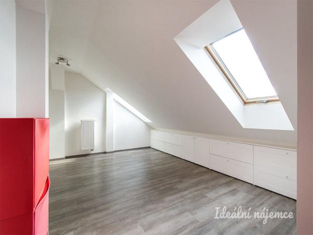 Pronájem bytu 3+kk, Praha - Holešovice, Ortenovo náměstí, 78 m2