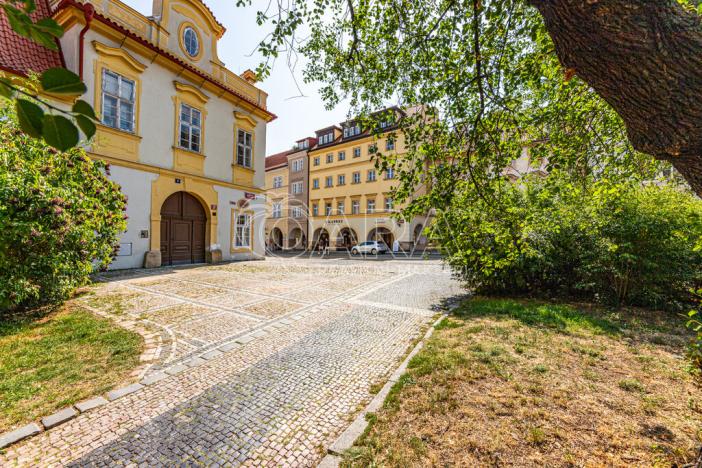 Pronájem bytu 2+kk, Praha - Hradčany, Loretánská, 110 m2