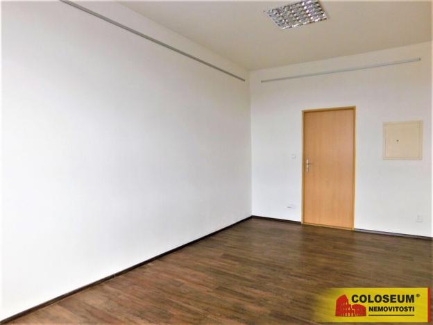 Pronájem kanceláře, Znojmo - Oblekovice, 62 m2