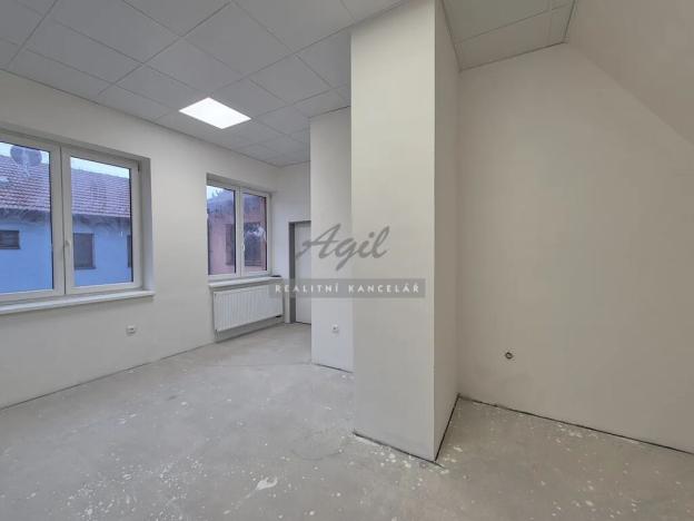 Pronájem kanceláře, Šlapanice, 293 m2