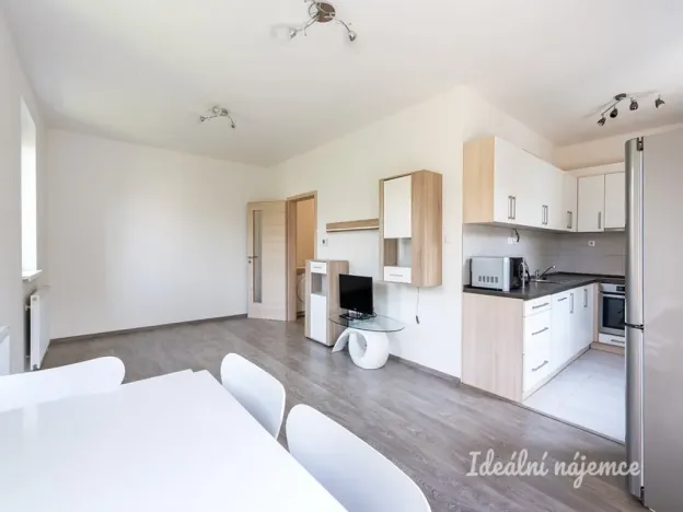 Pronájem bytu 2+kk, Hostivice, Sportovců, 60 m2