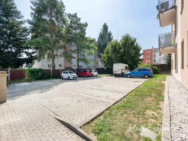 Pronájem bytu 2+kk, Hostivice, Sportovců, 60 m2