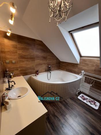 Prodej činžovního domu, Kroměříž, Malý val, 110 m2