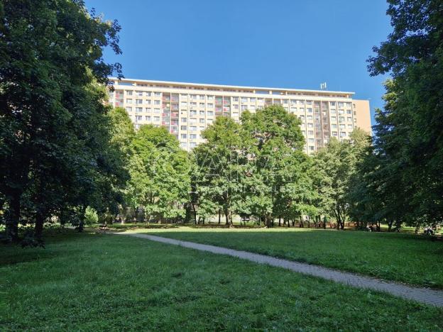 Prodej bytu 3+1, Praha - Kobylisy, Chabařovická, 67 m2