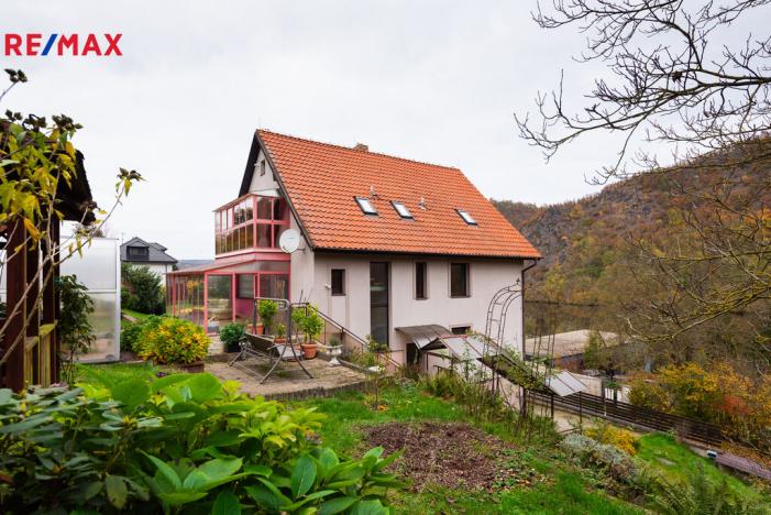 Prodej komerční nemovitosti, Měchenice, Hlavní, 330 m2