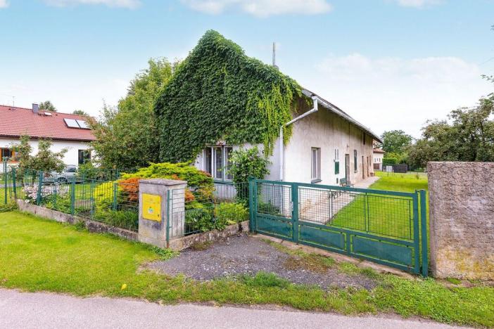 Prodej rodinného domu, Lochenice, 252 m2