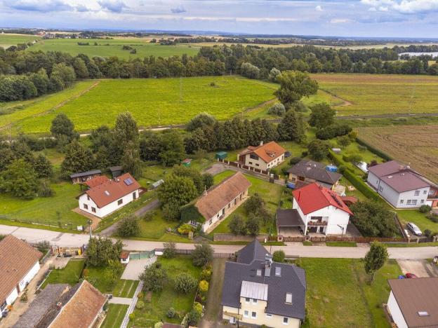 Prodej rodinného domu, Lochenice, 252 m2