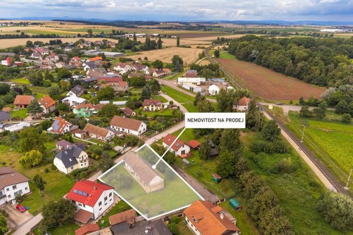 Prodej rodinného domu, Lochenice, 252 m2