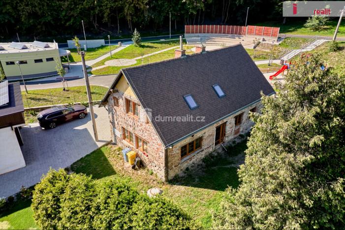 Prodej rodinného domu, Sadov, 372 m2