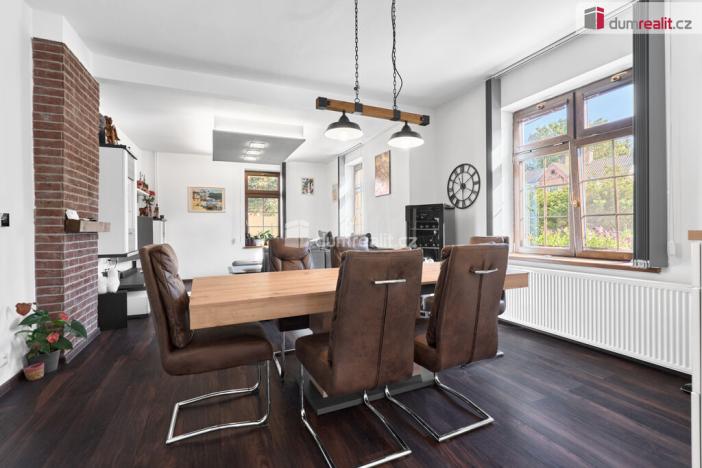 Prodej rodinného domu, Sadov, 372 m2