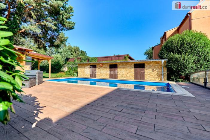 Prodej rodinného domu, Sadov, 372 m2