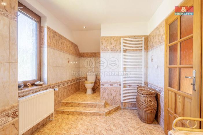 Prodej rodinného domu, Česká Kamenice - Horní Kamenice, Zámecká, 180 m2